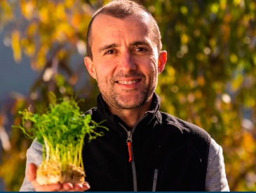 Juan Naudín, emprendedor en CEEIARAGON, minimiza la huella ecológica con sus microgreen